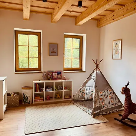 Dağ evi Pod Jablonou *