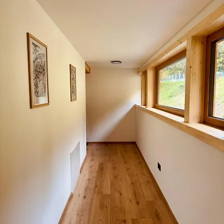 Domek alpejski Pod Jablonou Banská Štiavnica
